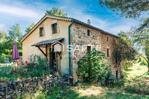 Lablachere : Maison Pierre et gite sur un terrain de 1900m2
