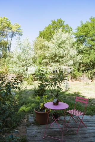 Lablachere : Maison Pierre et gite sur un terrain de 1900m2