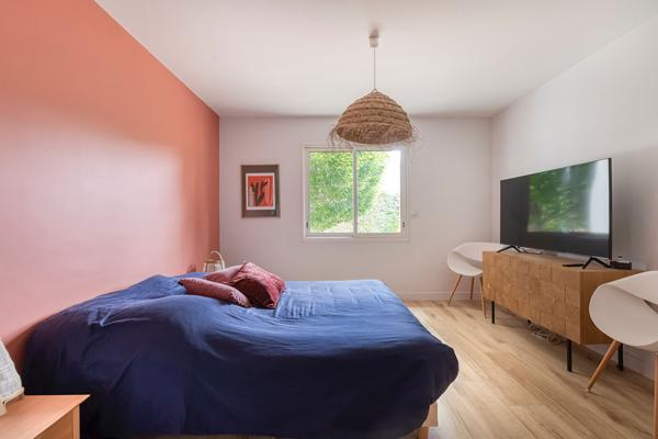 Maison contemporaine à Montreuil Juigne Montreuil juigne