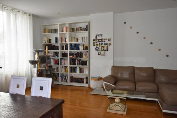 Rare à St-Etienne, sur les hauteur de Jacquard : T6 de 127 m² avec garage et jardinet