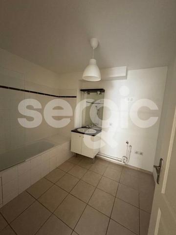 Location 4 Pieces 83 59160 Lille 15 0279 01 0046