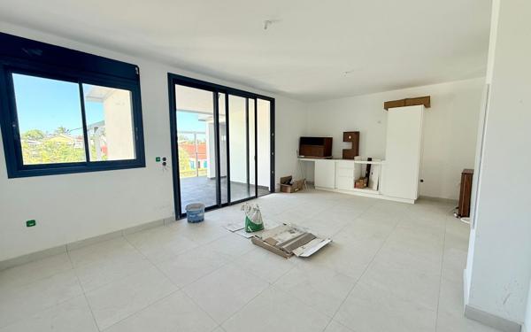 Appartement à vendre    2 pièces •  Saint-Pierre