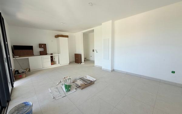 Appartement à vendre    2 pièces •  Saint-Pierre