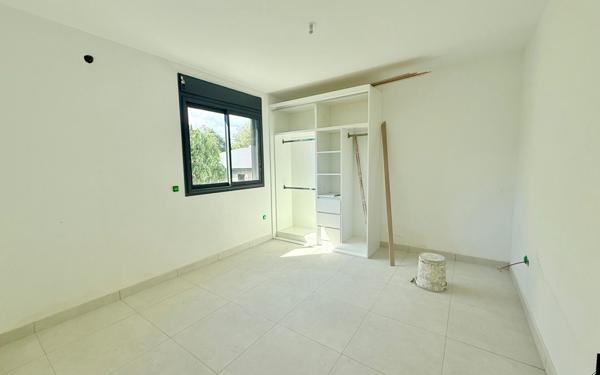 Appartement à vendre    2 pièces •  Saint-Pierre