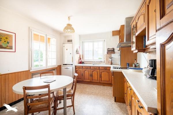 Maison à vendre |  Lesneven |  11 pièces | 185 m²