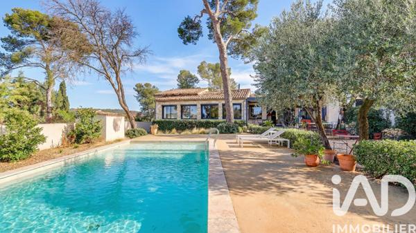 Maison à vendre 8 pièces 232 m² Nîmes