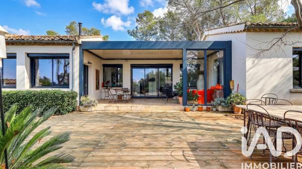 Maison à vendre 8 pièces 232 m² Nîmes