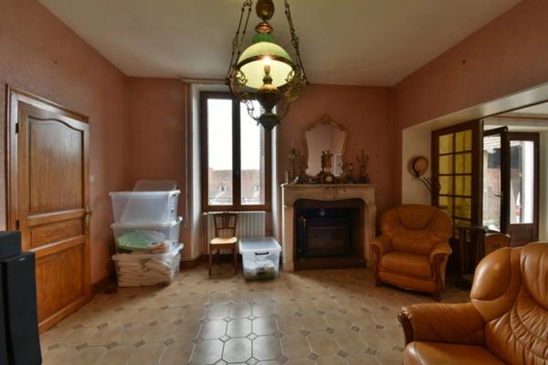 Maison familiale de 9 pièces, 187m² à MAILLET (36)