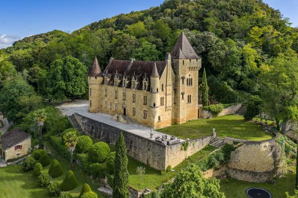 Vente Château Sarlat-la-Canéda 32 Pièces 1150 m²