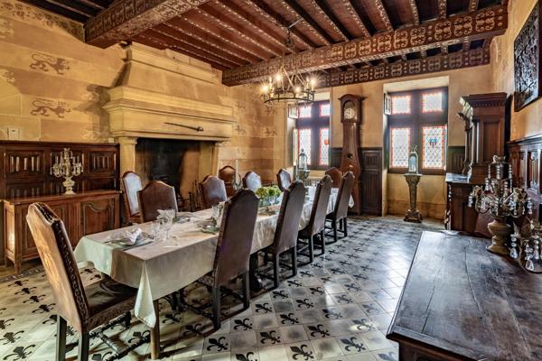 Vente Château Sarlat-la-Canéda 32 Pièces 1150 m²
