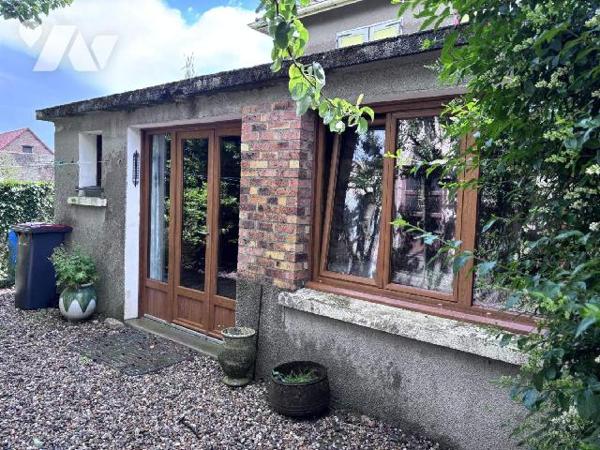 NOUVEAUTE :
A VENDRE à LE CROTOY, à proximité du Port, sympathique maison des années 1960, d'u...