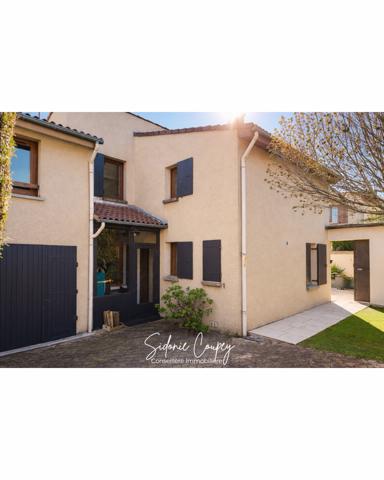 Maison à vendre 5 pièces 130,82 m² Saint-Jean-de-Muzols