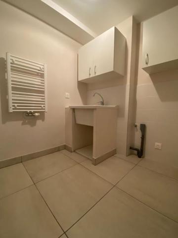 BARBENTANE, APPARTEMENT T4 99m², 2 EXTERIEURS, 2 PARKINGS