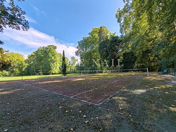 Élégant manoir des XVIIe-XVIIIe siècles avec son parc raffiné de 6 hectares