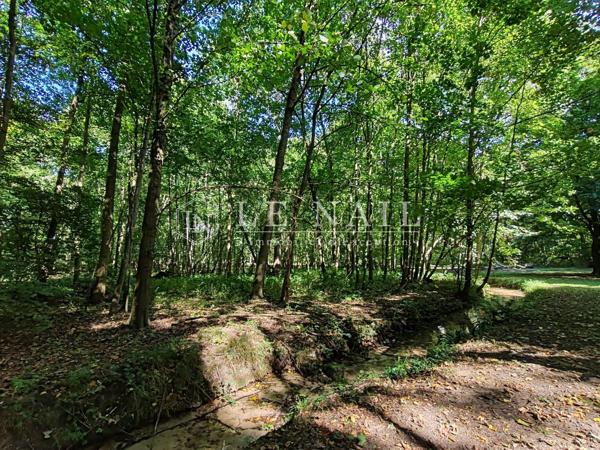 Élégant manoir des XVIIe-XVIIIe siècles avec son parc raffiné de 6 hectares