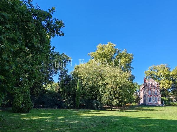 Élégant manoir des XVIIe-XVIIIe siècles avec son parc raffiné de 6 hectares