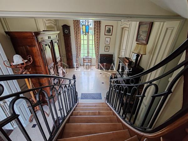 Élégant manoir des XVIIe-XVIIIe siècles avec son parc raffiné de 6 hectares