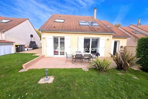 Vente Maison 6 pièces 140 m2 à Savigny-le-Temple