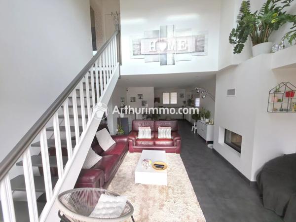 Vente Maison 6 pièces 140 m2 à Savigny-le-Temple