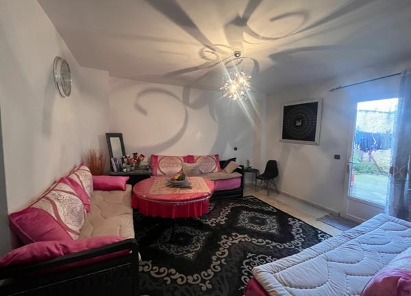 Maison à vendre    5 pièces •  Remoulins