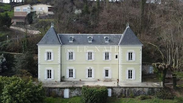 Belle maison bourgeoise sur les hauteurs de Sainte-Colombe