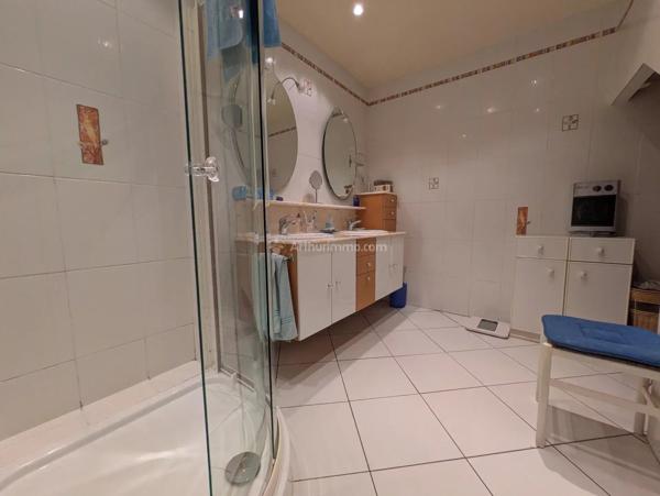Vente                                                      Maison
                        
                     7 pièces                      209 m2                     à Châtenois