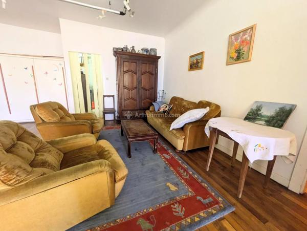 Vente                                                      Maison
                        
                     7 pièces                      209 m2                     à Châtenois