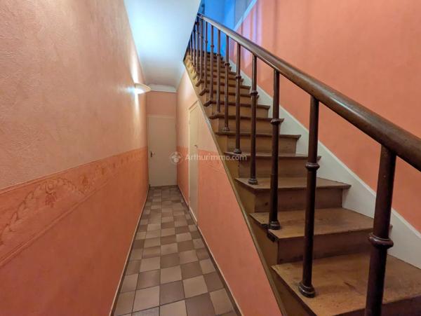 Vente                                                      Maison
                        
                     7 pièces                      209 m2                     à Châtenois