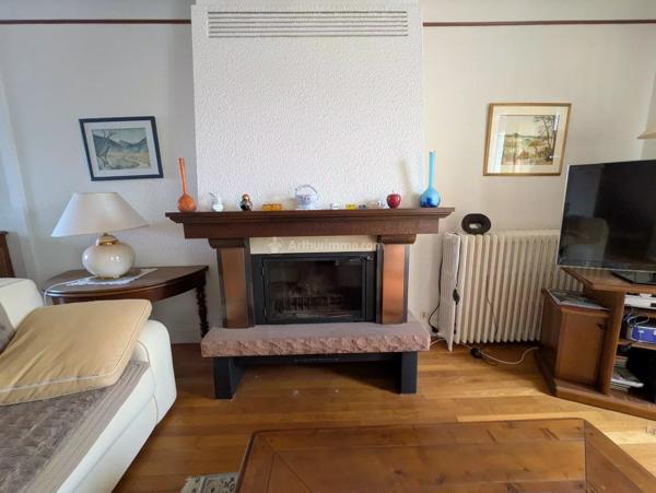 Vente                                                      Maison
                        
                     7 pièces                      209 m2                     à Châtenois