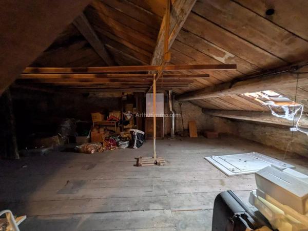 Vente                                                      Maison
                        
                     7 pièces                      209 m2                     à Châtenois