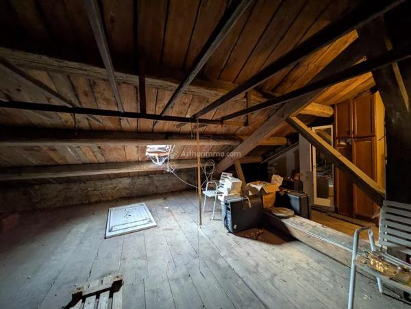 Vente                                                      Maison
                        
                     7 pièces                      209 m2                     à Châtenois
