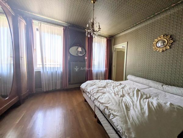 Vente                                                      Maison
                        
                     7 pièces                      209 m2                     à Châtenois