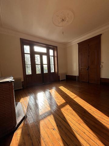 Appartement de standing dans château rénové au coeur de Jonzac