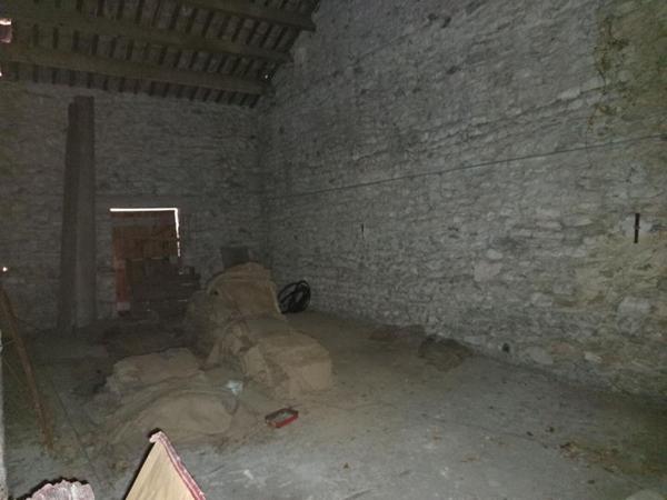 Ferme à rénover 370m² potentiel habitable sur terrain de 44 500m², Montségur sur lauzon 349 000HAI