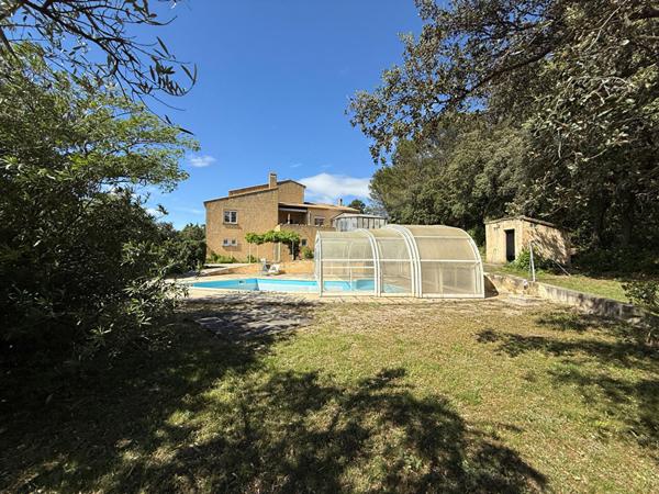 Maison à fort potentiel de 200m²  à Châteauneuf De Gadagne