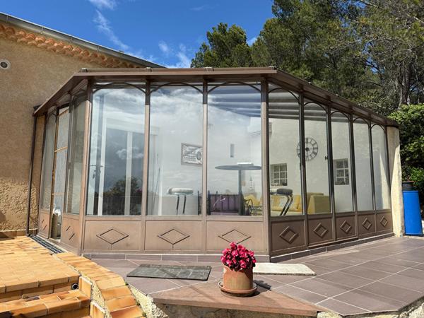 Maison à fort potentiel de 200m²  à Châteauneuf De Gadagne