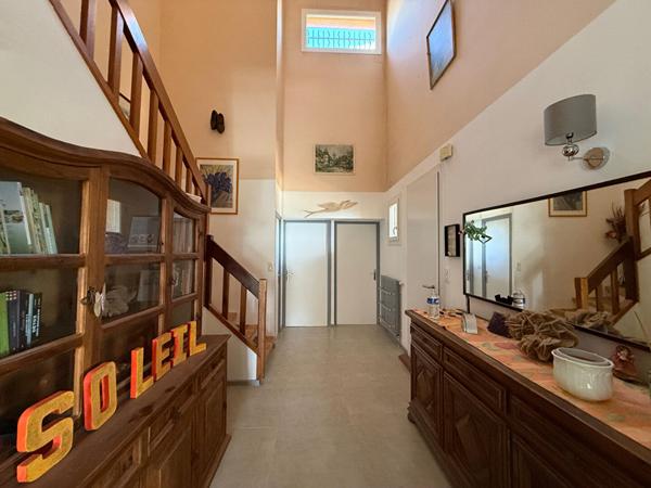 Maison à fort potentiel de 200m²  à Châteauneuf De Gadagne