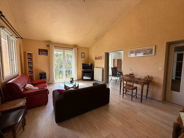 Maison à fort potentiel de 200m²  à Châteauneuf De Gadagne