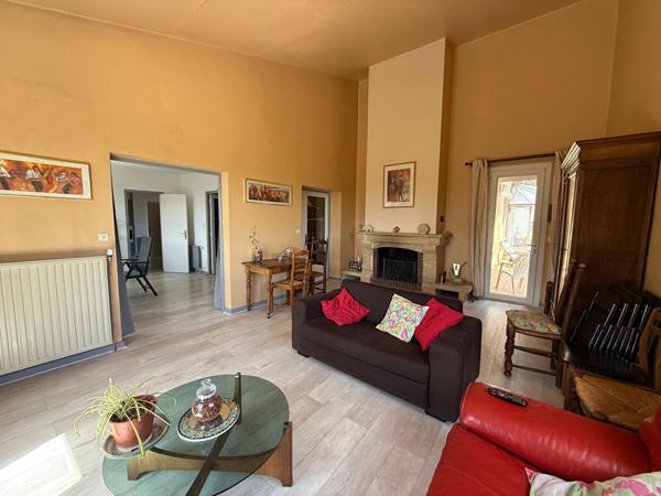 Maison à fort potentiel de 200m²  à Châteauneuf De Gadagne