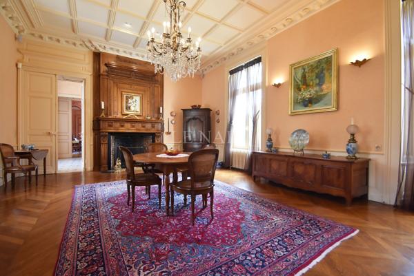 Magnifique château à vendre aux portes de Poitiers.