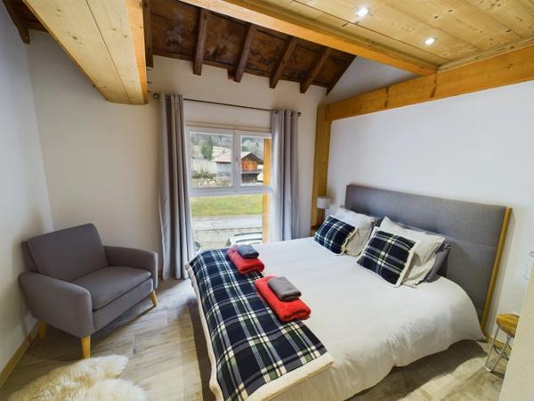 Haute Savoie (74), à vendre SAMOENS - Domaine skiable Grand Massif - Splendide duplex T6