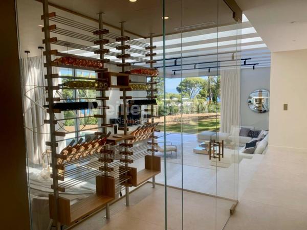 Cap d'Antibes, sublime maison contemporaine de 400 M2, vue mer