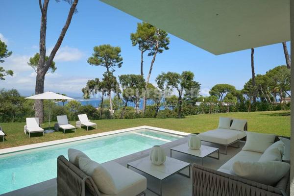 Cap d'Antibes, sublime maison contemporaine de 400 M2, vue mer