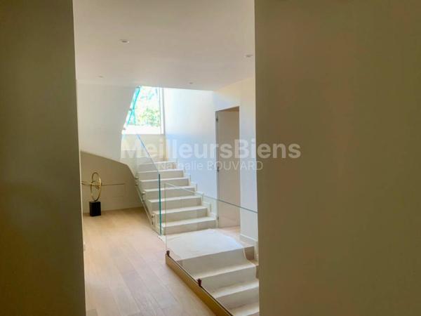 Cap d'Antibes, sublime maison contemporaine de 400 M2, vue mer
