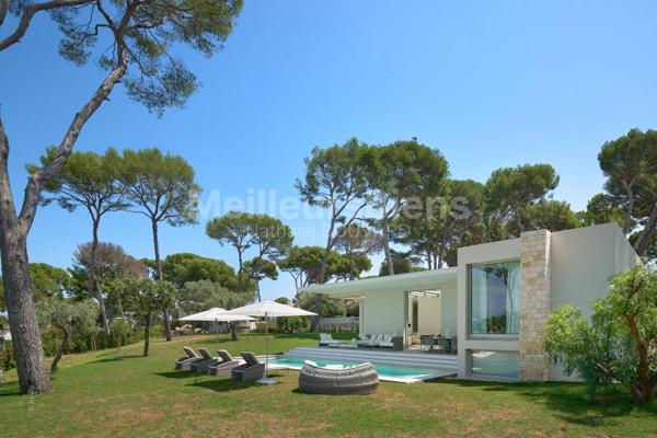Cap d'Antibes, sublime maison contemporaine de 400 M2, vue mer