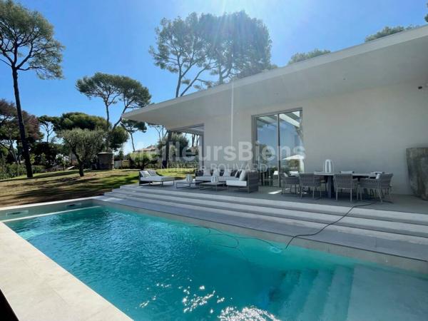 Cap d'Antibes, sublime maison contemporaine de 400 M2, vue mer