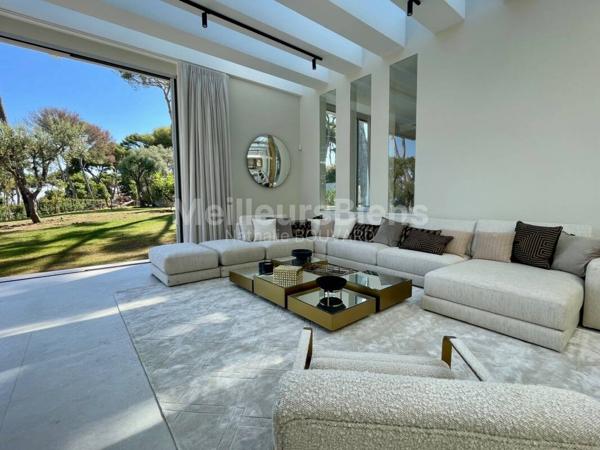 Cap d'Antibes, sublime maison contemporaine de 400 M2, vue mer
