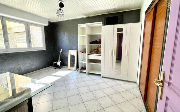 Appartement à vendre    4 pièces • 87,19 m2 Aubagne