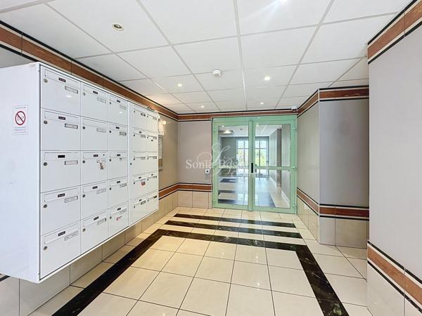 APPARTEMENT RÉSIDENCE SECURISÉ 1 CHAMBRE + STATIONNEMENT PRIVATIF