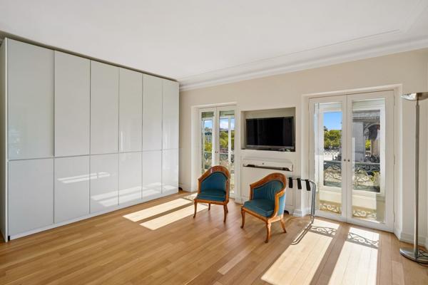 Location Appartement de luxe Paris 8 3 Pièces 153 m²